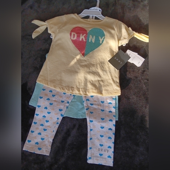 DKNY 3pc yellow and blue infant girl set. Size 24M - Picture 1 of 4